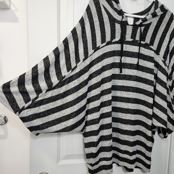 Lane Bryant Black and Gray Hooded Sweatshirt with Stripes - Picture 3 of 6
